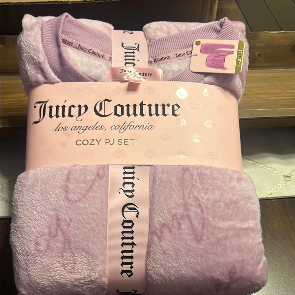 Juicy Couture Pink Plush Pajama Set - Picture 8 of 10